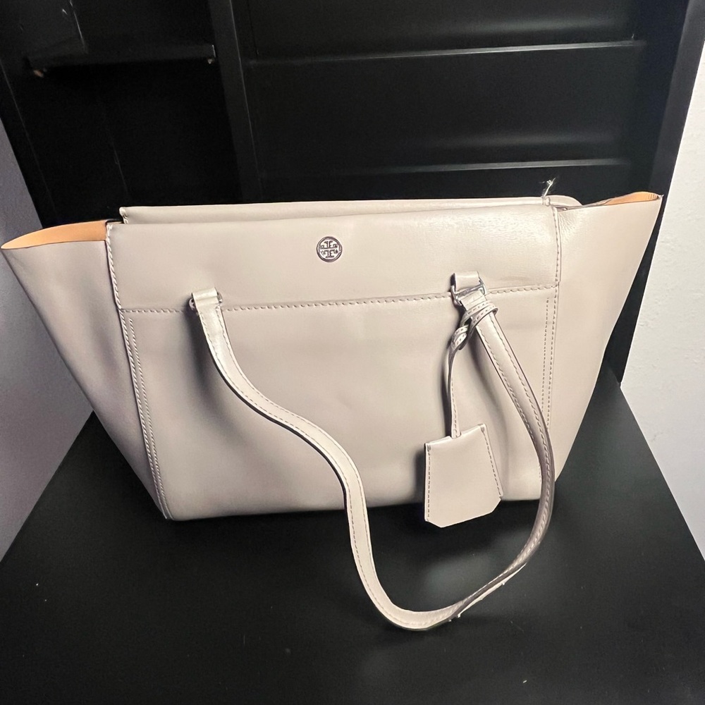 Tory Burch Medium Tote